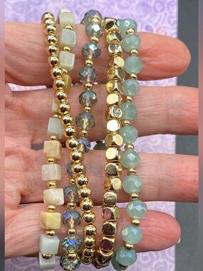 NWT Bracelet Set Of 5 Glass Metallic & Stone  Beads Green Cream Gold Sparkly